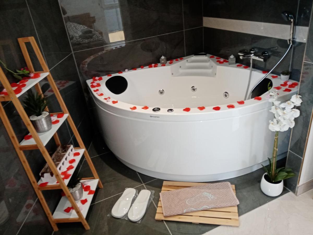 Jolie Maison, Balneo Lumino Therapie Et Terrasse Colmar Eksteriør bilde
